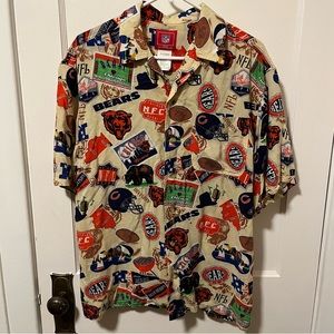 NFL Chicago Bears Graphic Men’s Button Up Short Sleeve Medium